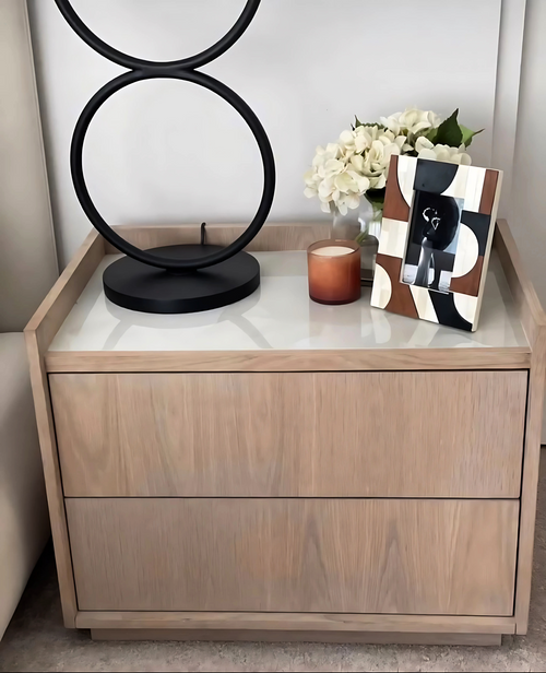 Debbie Pedestal
