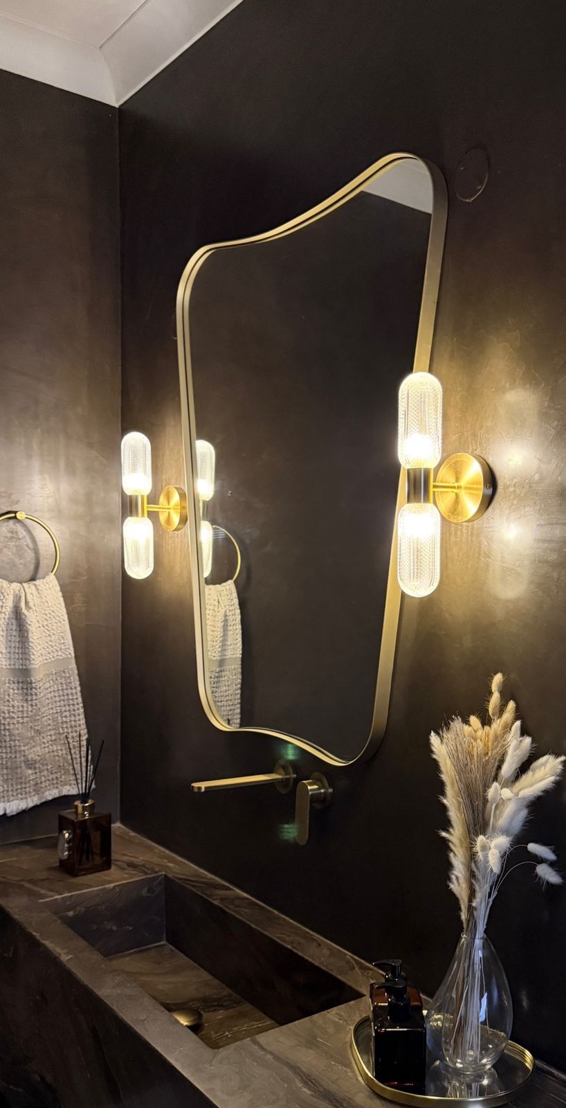 Ottava Model Wall Sconce Set